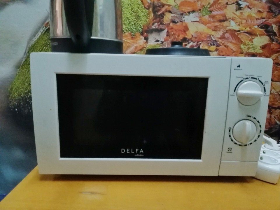 Мікрохвильова піч 