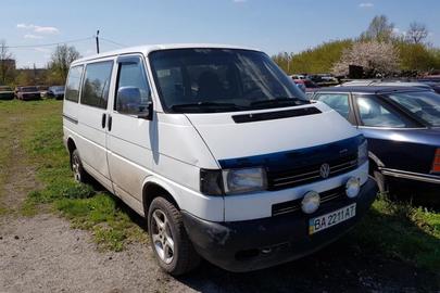 Транспортний засіб Volkswagen Transporter, 1995 р.в., білого кольору, ДНЗ: ВА2211АТ, № кузова: WV2ZZZ70ZSX116131.