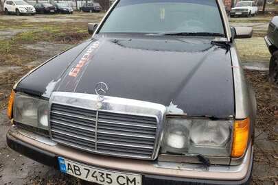 Автомобіль MERCEDES-BENZ 200 E, 1991 року випуску, коричневого кольору, № кузова – WDB1240211B373289, ДНЗ АВ7435СМ