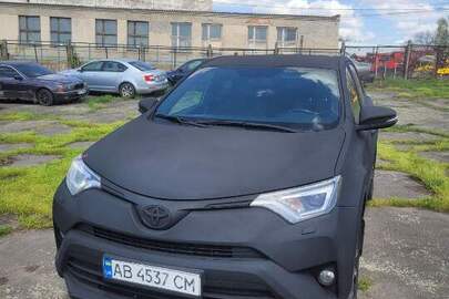 Автомобіль TOYOTA RAV4, 2017 року випуску, сірого кольору, № кузова – JTMWRREVX0D042547, ДНЗ АВ4537СМ
