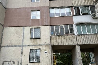 1/4 частина трикімнатної квартири, загальною площею 68,8 кв.м., за адресою: м. Черкаси, вул. Віталія Вергая, 30, квартира 41 