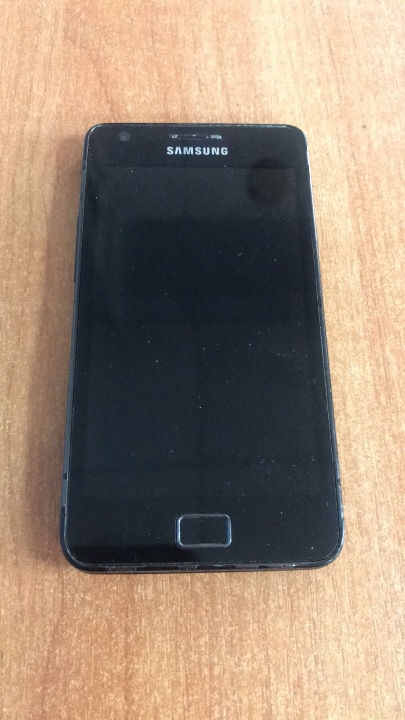 Мобільний телефон SAMSUNG GT-I9100