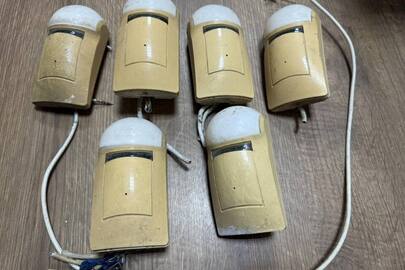 Конфісковане майно за вироком суду: датчики руху, в кількості 6 штук, б/в