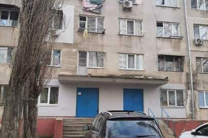 32/1000 ч. секції гуртожитку, заг. пл. 784,8 кв.м., за адресою: м. Одеса, вул. Героїв Крут, буд. 25, кімната 52