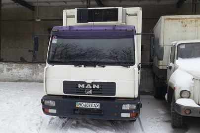 Автомобіль марки MAN LE 8.150, 2004 року випуску, білого кольору, № шасі WMAL20ZZ64Y133025, державний номерний знак ВО6073АХ