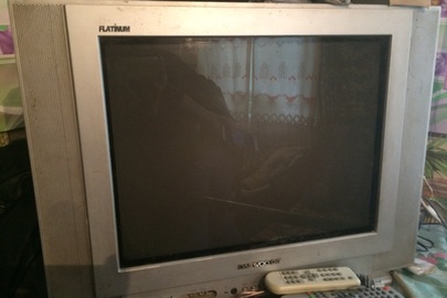 Кольоровий телевізор марки DAEWOO PAL/CEC AM-BG, срібного кольору , в робочому стані, б/к, з пультом управління