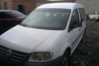 Транспортний засіб марки Volkswagen Caddy, білого кольору,  2004 року випуску, державний номерний знак ВО1192АО,  кузов номером WV1ZZZ2KZ5X024192