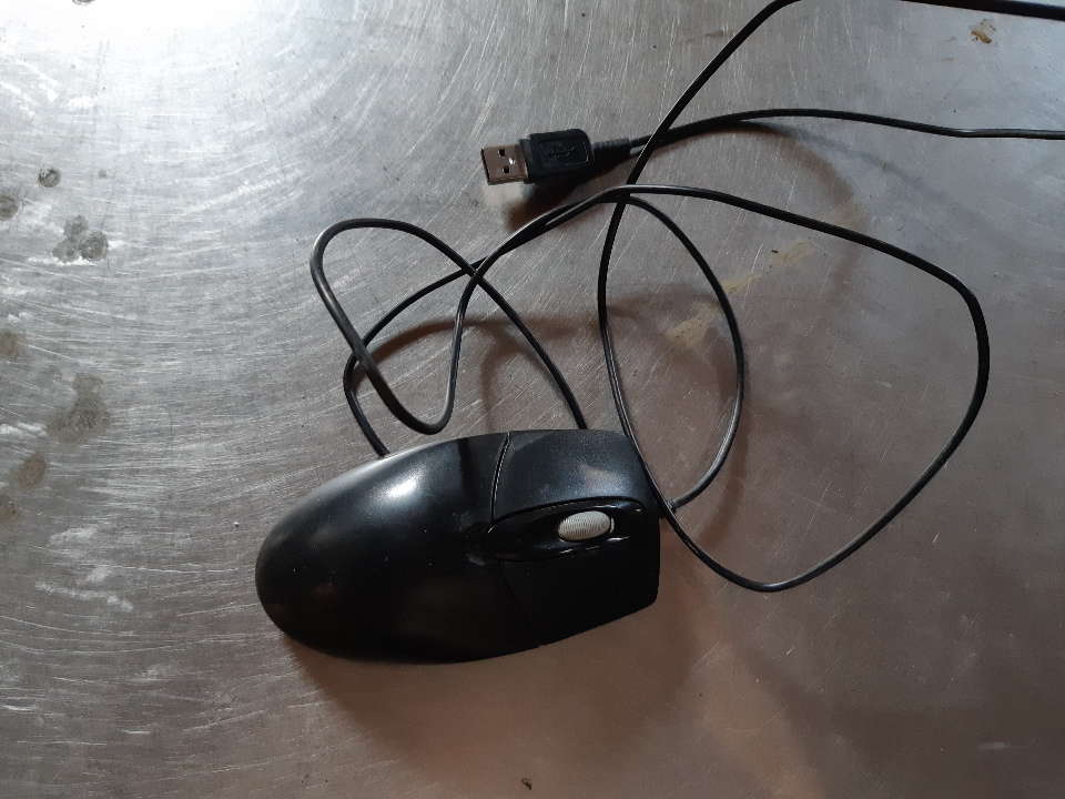 Комп'ютерна мишка марки TECH, модель ОР-720, чорного кольору, №C1408, б/к, робочий стан не перевірявся