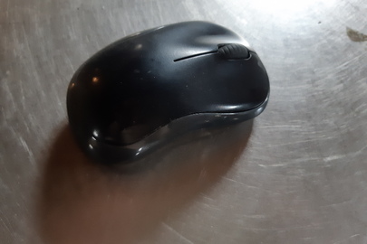 Безпровідна комп'ютерна миш марки Logitech,  чорного кольору, модель M175 c\н 1245LZ063AA8, б/к, робочий стан не перевірявся