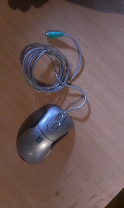 Комп'ютерна мишка марки TECH, модель WOP-35, чорно-сірого кольору, б/к, робочий стан не перевірявся
