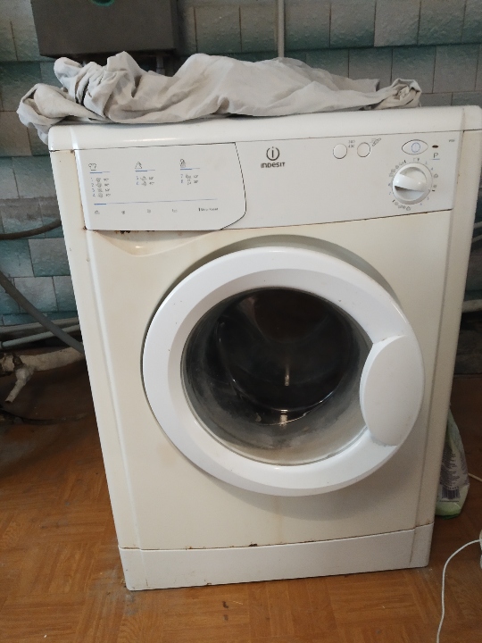 Пральна машина, INDESIT, білого кольору, с/н 50203077246303520000, р/с не перевірявся