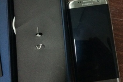 Мобільний телефон Samsung Galaxy S7 edge 32Gb Silver Titanium
