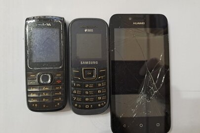 Мобільні телефони в кількості 3 штуки, б/в "HUAWEI" імеі - 869622022421151, "SAMSUNG" імеі не встановлено , "NOKIA" імеі не встановлено