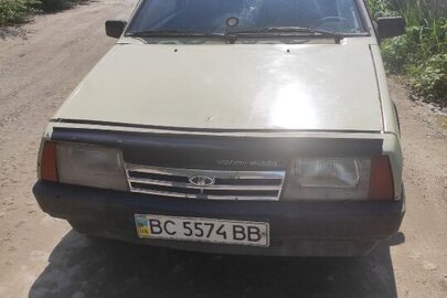 Автомобіль марки ВАЗ 2108 , реєстраційний номер ВС5574ВВ, 1989 року випуску, бежевий, номер кузова XTA210800K0518312