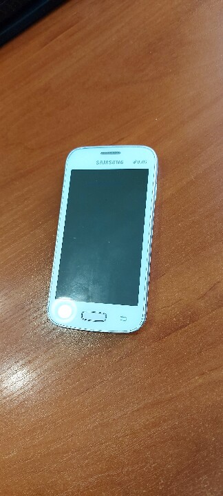 Мобільний телефон марки SUMSUNG J710F, імеі відсутній