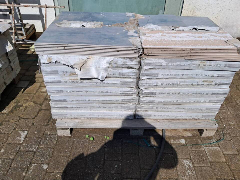 Керамічна плитка PORCELAІN GRES, 47 ящиків, розмір 307х607х8,5мм, 376 штук, стан: нове