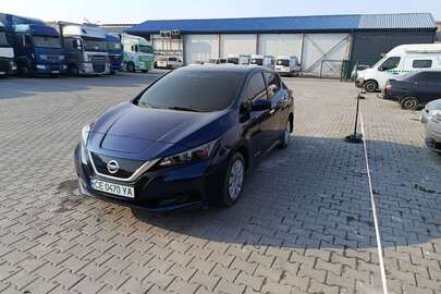 Транспортний засіб марки NISSAN, моделі LEAF, рік випуску 2018, колір – синій, номер кузова: 1N4AZ1CPXJC302149, номер державної реєстрації: CE0470YA