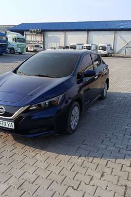 Транспортний засіб марки NISSAN, моделі LEAF, рік випуску 2018, колір – синій, номер кузова: 1N4AZ1CPXJC302149, номер державної реєстрації: CE0470YA