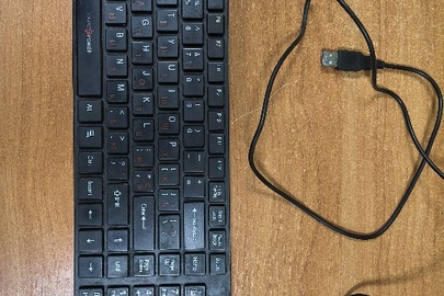 Конфісковане майно за рішенням суду: клавіатура марки Logic Power, чорного кольору, б/в