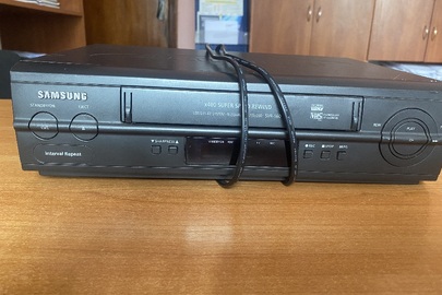 Конфіскація майна за рішенням суду: відеомагнітофон "Samsung SVR-160", 1 шт., б/в