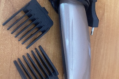 Конфіскація майна за рішенням суду: Машинка для стрижки волосся, "Vitek VT-1354GD", 1 шт., б/в