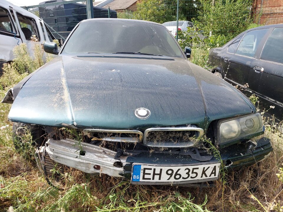 Транспортний засіб – автомобіль марки «BMW 725», кузов № WBAGE01060DH85325, зеленого кольору,1997 року випуску, реєстраційний номер ЕН9635КА, країна реєстрації Болгарія (BG)