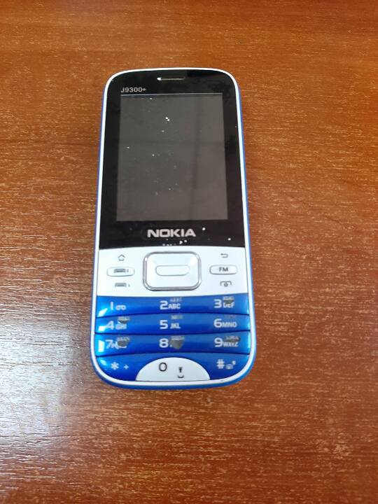 Мобільний телефон торгової марки  Nokia (синього кольору IMEI:354085051508295)