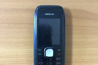 Мобільний телефон "Nokia", чорного кольору, Imei: 359773040058886 та сім картка, б/в 