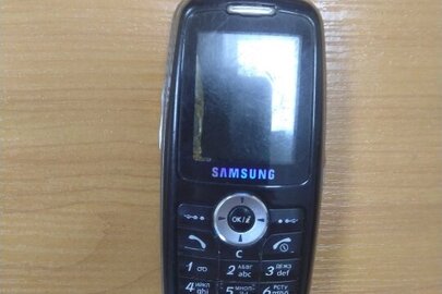 Мобільний телефон торгової марки "Samsung" IMEI 1: 255898/00/429294/0