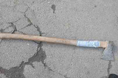 Конфіскація за рішенням суду сокира Метабо, б/в