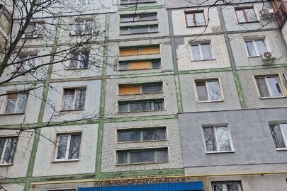 1/3 двокімнатної квартири, загальною площею 49,95 кв.м., за адресою: м. Запоріжжя, вул.Авраменка, буд. 22, кв. 155