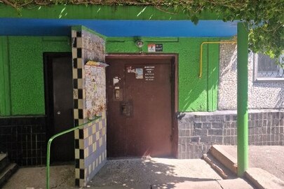 Трикімнатна квартира, загальною площею 68,56 кв.м., за адресою: м. Запоріжжя, вул. Героїв 93-ї бригади, буд. 3, кв. 53