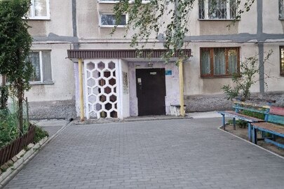 Однокімнатна квартира, загальною площею 39,76 кв.м., за адресою: м. Запоріжжя, вул. Професора Толока, буд. 37, кв. 193