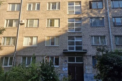 Двокімнатна квартира, загальною площею 43,32 кв.м., за адресою: м. Запоріжжя, вул. Штурмова, буд. 3, кв. 73