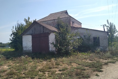 Нежитлова будівля-млин загальною площею 169,10 кв. м., що знаходиться за адресою: Київська область, Обухівський (Богуславський) район, село Чайки, вулиця Центральна будівля 20-В