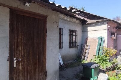 1/2 частина житлової двокімнатної квартири № 6, загальною площею 30,9 кв.м., розташована за адресою: Дніпропетровська обл., м. Дніпро, вул. Українська (кол. назв. Короленка), буд. 29