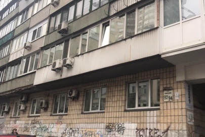 Двокімнатна квартира, загальною площею - 57,5кв.м., за адресою: м.Київ, вул. Саксаганського, буд. 92/94, кв.143