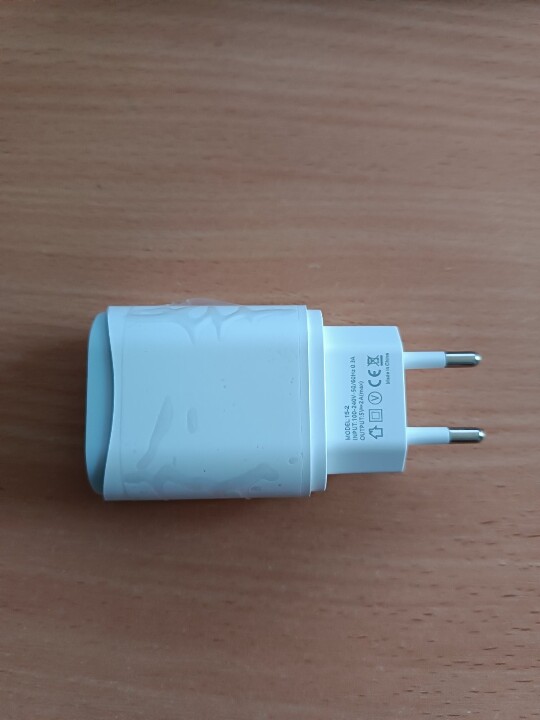 Мережева зарядка Power Adapter USB- C20W, серійний номер С4Н2014373МРК84АS, новий стан