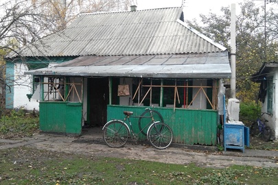 Житловий будинок, загальною площею 67.1 кв.м. та земельні ділянки: площею 0.25 га, К/Н 3224081201:01:001:0006,  площею 0.4299 га, К/Н 3224081201:01:001:0007, що знаходяться за адресою: Київська обл., Сквирський р-н, с. Великополовецьке, вул. Новоселиця, 10