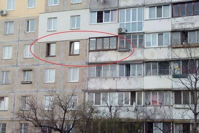Двокімнатна квартира № 374, загальною площею 44.8 кв.м., що розташована за адресою:  м. Київ, вул. Прирічна, буд. 17