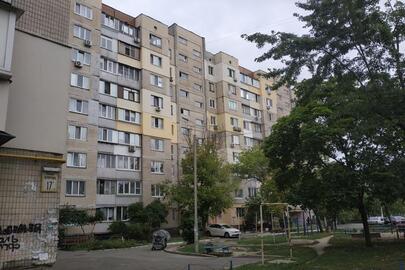 ІПОТЕКА. Трикімнатна квартира №32, загальною площею 69.3 кв.м., що знаходиться за адресою: м. Київ, вул. Прирічна, буд. 17г