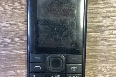 Мобільний телефон марки "Nokia" з ІМЕІ: 355501/01/071364/0, чорного кольору, б/в
