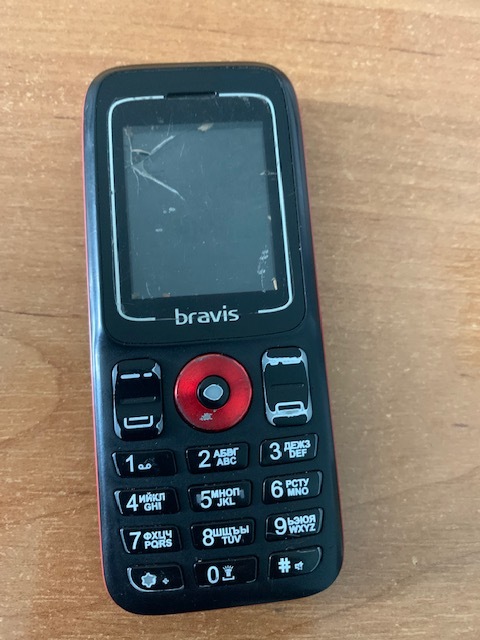  Мобільний телефон BRAVIS C 18