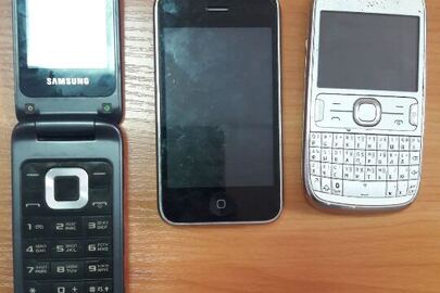 Мобільні телефони «Samsung» IMEI: 359546/04/269799/4; «iPhone» ІМЕІ не встановлено; «Nokia» ІМЕІ: 355210/05/367367/5
