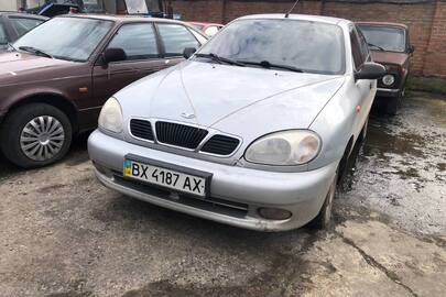 Легковий автомобіль DAEWOO LANOS, ДНЗ ВХ4187АХ, 2008 року випуску, сірого кольору, номер кузова SUPTF69YD8W415334