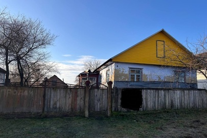 Житловий будинок загальною площею 87,6 кв.м. та земельна ділянка/кадастровий номер 6823085800:02:004:0007 площею 0,25 га, що знаходяться за адресою: Хмельницька обл., Хмельницький р-н, с. Головчинці, вул. Зарічна, 16