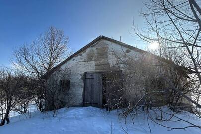 Будівля корівника, загальною площею 600,4 кв.м, реєстраційний номер об'єкта нерухомого майна: 35081627, який знаходиться за адресою: Хмельницька область, Хмельницький район, с. Буцні, вулиця Колгоспна, 19