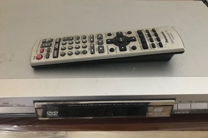 DVD програвач Panasonic DVD-S97, серійний номер № VC5LH001002, 2005 року виготовлення, сірого кольору