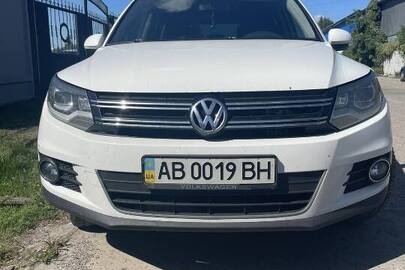 Транспортний засіб: автомобіль легковий VOLKSWAGEN TIGUAN, номер шасі (кузова, рами): WVGZZZ5NZEW068260, рік випуску: 2014, ДНЗ: АВ0019ВН, колір: білий
