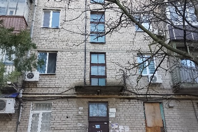 Двокімнатна квартира загальною площею 43,10 кв.м за адресою: м. Миколаїв, вул. Георгія Гонгадзе (колишня вул. Паризької Комуни), 7, кв. 21